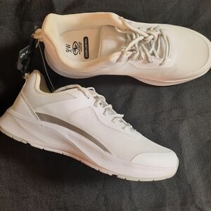 NWT Athletic Works Women's White Athletic Shoes Size 8 1/2